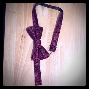 Bow tie